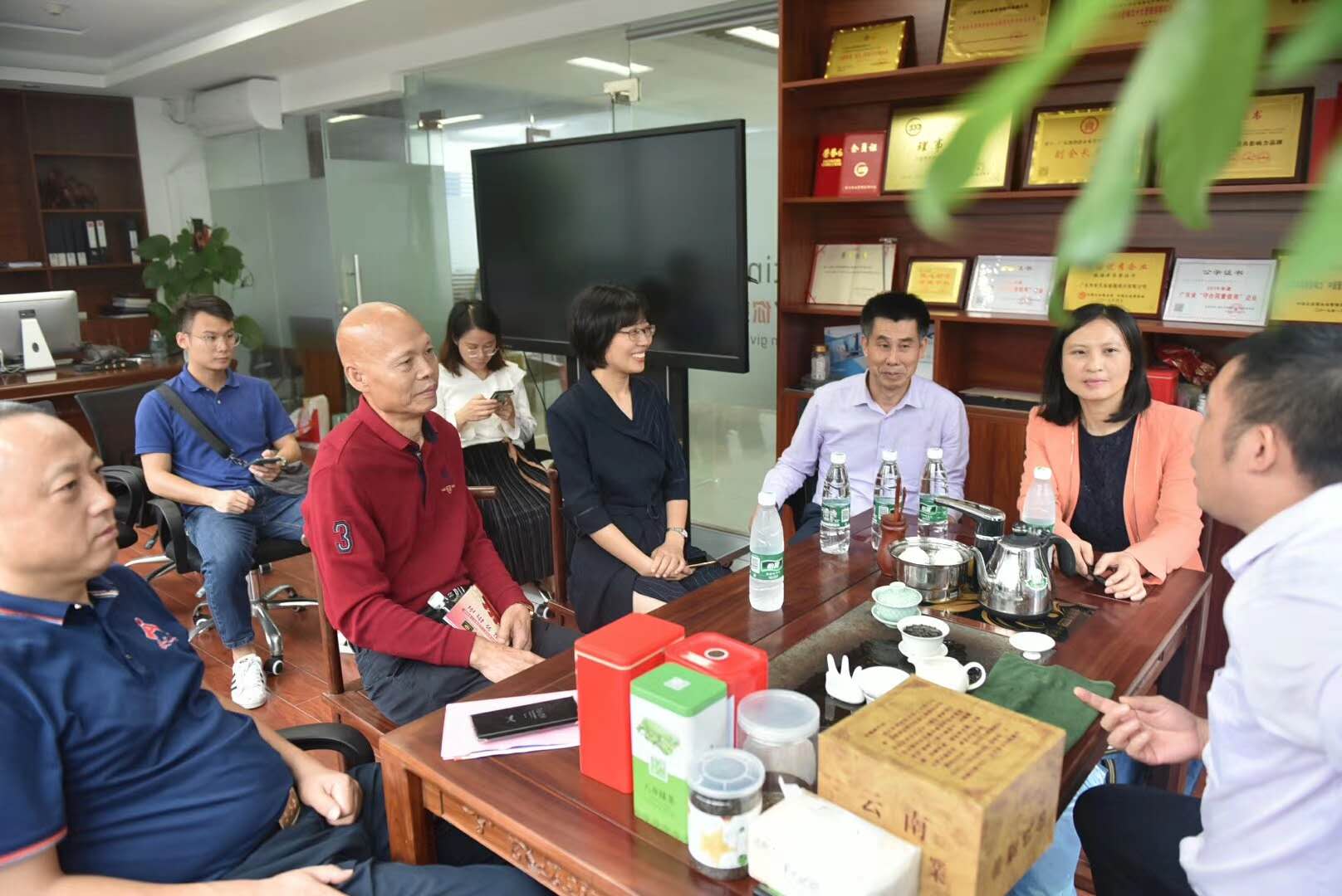 南海區(qū)退役軍人事務(wù)局王局長(zhǎng)等領(lǐng)導(dǎo)一行來(lái)我司指導(dǎo)工作 南海區(qū)退役軍人事務(wù)局王局長(zhǎng)等領(lǐng)導(dǎo)一行來(lái)我司指導(dǎo)工作